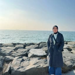 عائشة السعدني