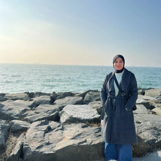 عائشة السعدني