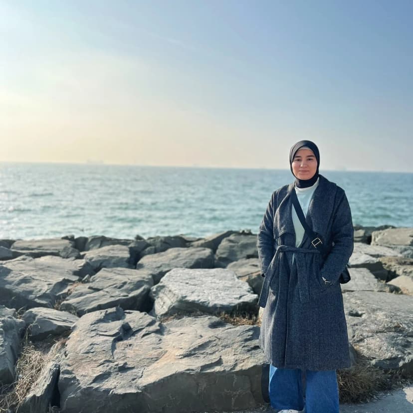 عائشة السعدني